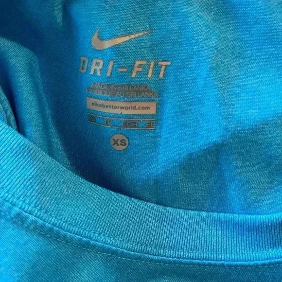 ~Nike~ Exercise Top - XS - Picture 4 of 4